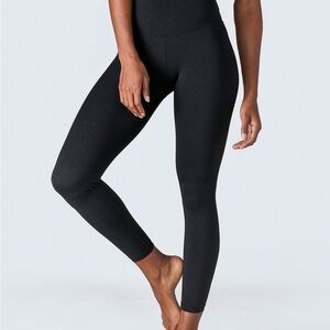 SHEFIT Boss Leggings High Rise 7/8 Length Compression Women’s Luxe/Large Black